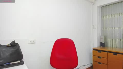 Sara online show from October 6, 2025, 7:44 pm