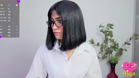 Snapshot of hanna_chloe chatting on July 14, 2026, 2:12 pm Sara online show from July 14, 2026, 2:12 pm