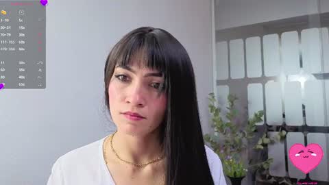 Snapshot of hanna_chloe chatting on July 29, 2026, 2:15 pm Sara online show from July 29, 2026, 2:15 pm