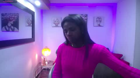 hanna_lamber online show from September 13, 2025, 10:37 am