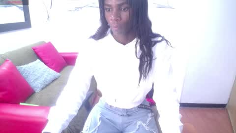 hanna_lamber online show from October 8, 2025, 10:57 am