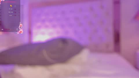 Hanna Lee online show from December 13, 2024, 4:27 pm