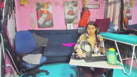 Snapshot of hanna_mature01 chatting on May 21, 2026, 12:34 pm Hanna online show from May 21, 2026, 12:34 pm