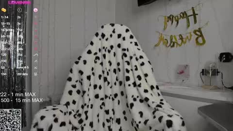 hanna montanas online show from February 2, 2025, 6:10 pm