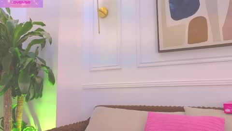 Snapshot of hanna_squirt_1 chatting on June 2, 2026, 11:12 am HANNA SOFIA online show from June 2, 2026, 11:12 am