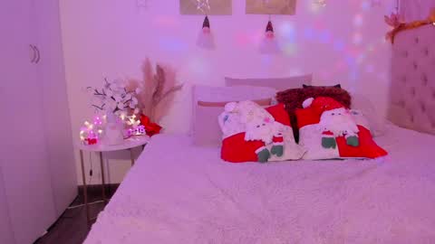 Hanna Brunn  online show from December 7, 2024, 1:58 am