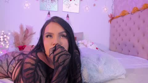 Hanna Brunn  online show from December 17, 2024, 10:11 pm