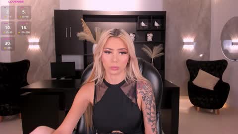  Hanna Connor  online show from September 13, 2025, 9:03 pm