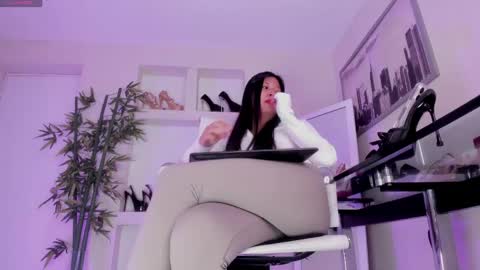 Snapshot of hannah_hcb chatting on June 1, 2026, 10:28 am HANNAH HOWELL online show from June 1, 2026, 10:28 am