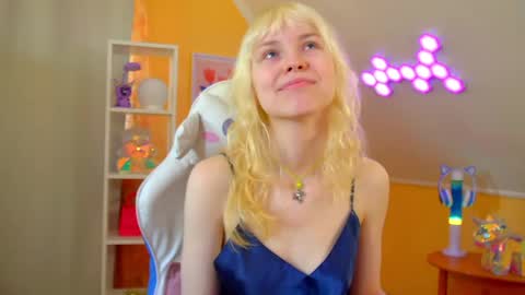 Snapshot of hannahhollis chatting on April 26, 2026, 6:55 am Hannah online show from April 26, 2026, 6:55 am