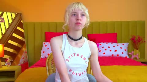 Snapshot of hannahhollis chatting on May 3, 2026, 6:30 am Hannah online show from May 3, 2026, 6:30 am