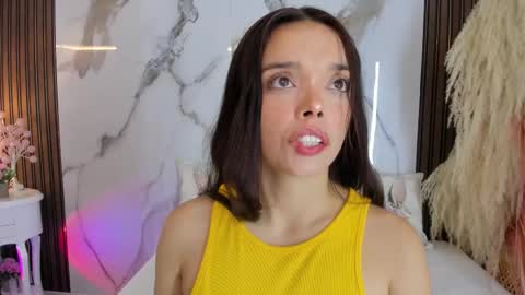 Hannahill69 online show from September 19, 2025, 4:47 am