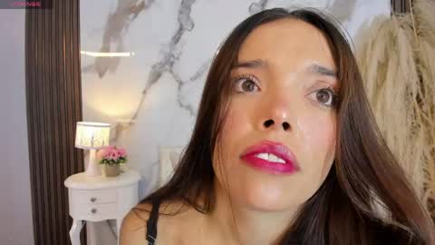 Hannahill69 online show from April 22, 2026, 4:59 am