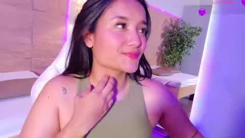 Snapshot of hannahmonttgomery chatting on July 6, 2026, 4:31 pm hannahmonttgomery Help me reach 100 Hands up online show from July 6, 2026, 4:31 pm