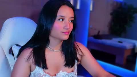 Snapshot of hannahmonttgomery chatting on July 22, 2026, 5:16 pm hannahmonttgomery Help me reach 100 Hands up online show from July 22, 2026, 5:16 pm