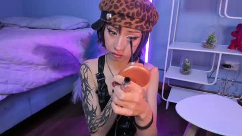 Hannah online show from April 24, 2026, 12:29 pm