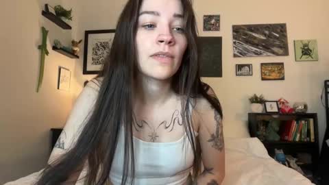 Hannah Taylor online show from February 25, 2026, 8:51 pm