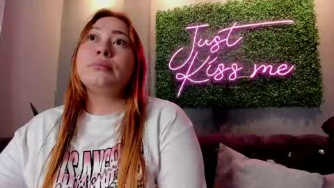 hannamartinn_ online show from April 20, 2026, 3:15 pm