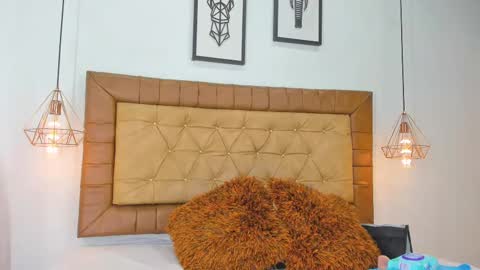 Hanna online show from September 25, 2025, 1:04 pm