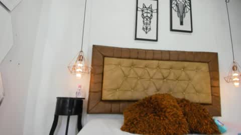 Hanna online show from November 20, 2025, 1:55 pm