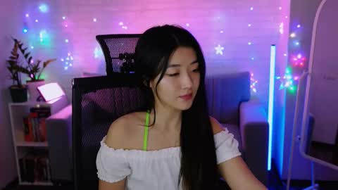 Snapshot of hannarosie chatting on December 15, 2025, 7:18 pm hannarosie online show from December 15, 2025, 7:18 pm