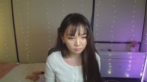 HannaVibe online show from March 8, 2025, 9:50 am