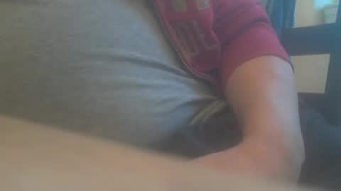 hannes_k online show from January 10, 2025, 3:37 pm