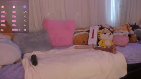 Hannie ws online show from February 17, 2025, 3:53 pm