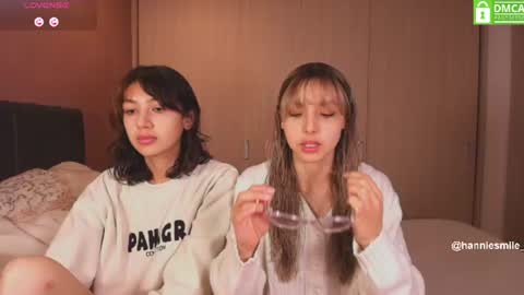 Snapshot of hanniesmile_ chatting on June 22, 2026, 9:23 pm Hannie online show from June 22, 2026, 9:23 pm