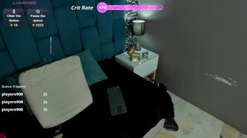 Hanny  online show from December 18, 2025, 11:27 am