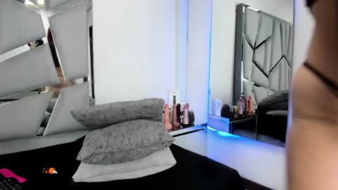 hanny_watson online show from September 11, 2025, 2:50 pm