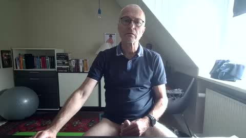 Snapshot of hanse_1 chatting on July 14, 2026, 11:38 am Hanse online show from July 14, 2026, 11:38 am