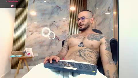 hanz_col online show from December 23, 2024, 2:13 am