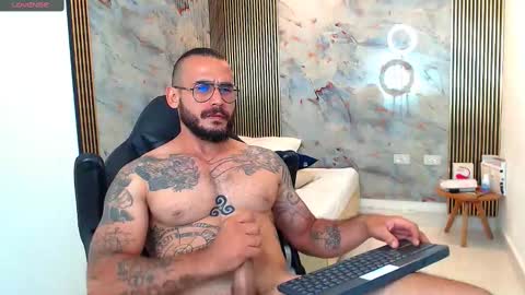 hanz_col online show from February 23, 2025, 11:25 pm