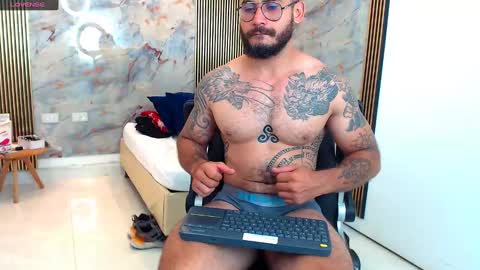 hanz_col online show from March 1, 2025, 11:39 am