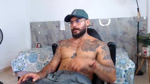 hanz_col online show from November 25, 2025, 2:17 pm