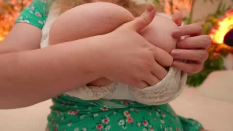 Snapshot of happyalice chatting on February 19, 2026, 5:53 pm HappyAlice online show from February 19, 2026, 5:53 pm