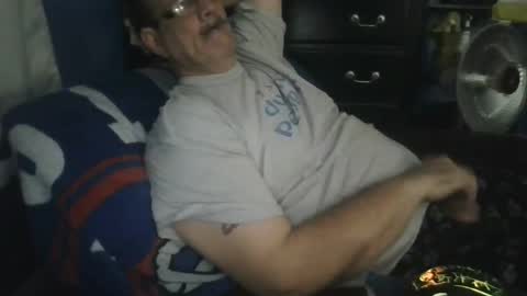 Snapshot of happyhappy4 chatting on January 6, 2026, 6:39 am happyhappy4 online show from January 6, 2026, 6:39 am