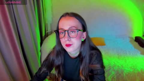 Stephanie online show from February 11, 2026, 7:52 pm