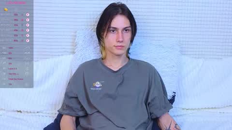 Mark online show from October 7, 2025, 9:34 pm