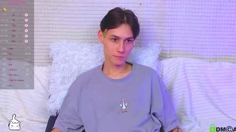 Mark online show from October 15, 2025, 9:59 pm