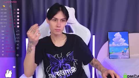 Mark online show from November 17, 2025, 11:27 am