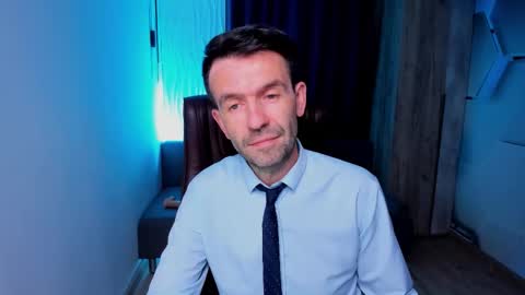 Steve online show from October 12, 2025, 3:44 pm