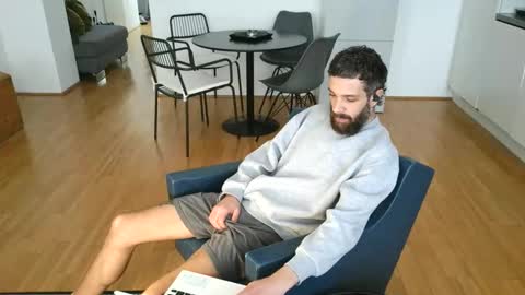 Chris online show from April 18, 2026, 10:41 am