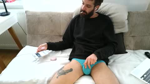 Chris online show from April 26, 2026, 6:22 am