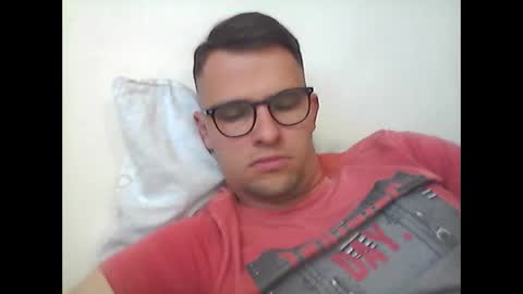 hardboylovemilfmoom online show from April 26, 2026, 4:15 pm