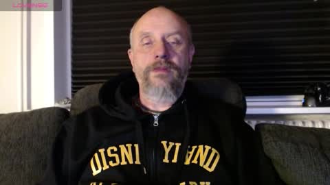 MrLazy online show from September 30, 2025, 5:40 pm