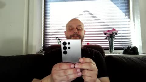 MrLazy online show from April 22, 2026, 8:50 am