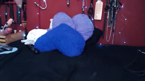 greta online show from February 4, 2026, 7:42 pm