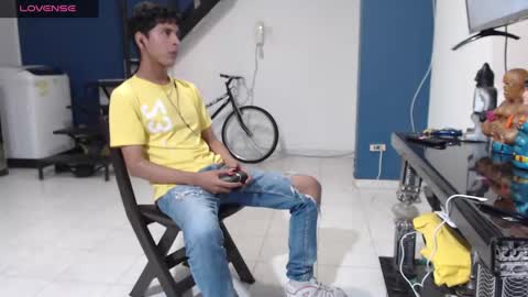 Andres Dean online show from December 31, 2024, 11:28 pm